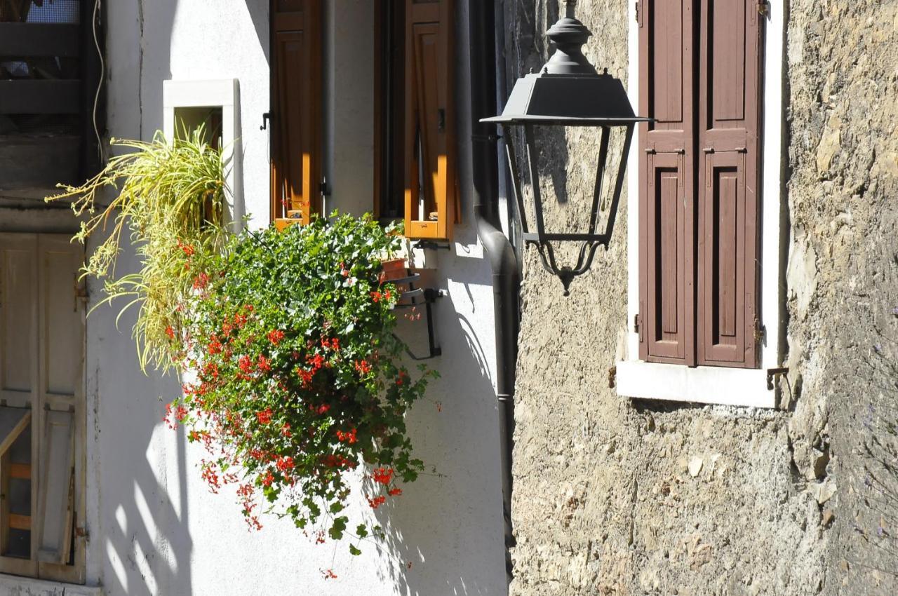 Albergo Meuble Olivi Toscolano Maderno Bagian luar foto